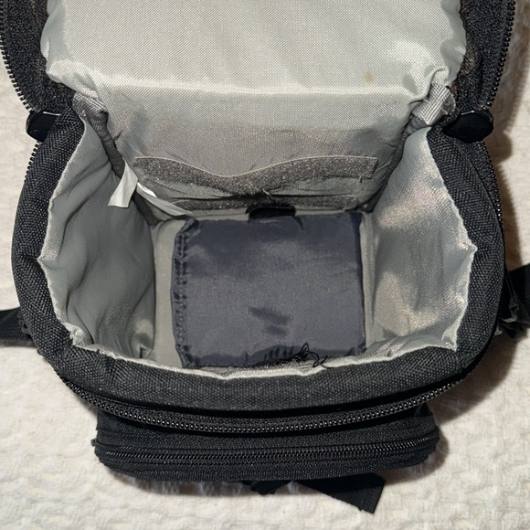 **SOLD** Lowepro Nova Micro camera case - Picture 6 of 6